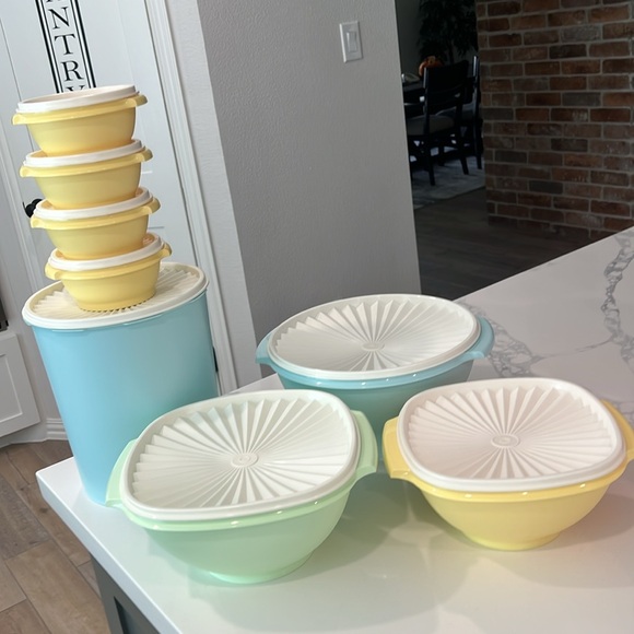 Cute. Tupperware 8pc Set - Picture 9 of 16